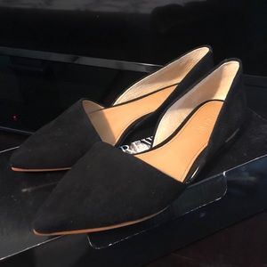Women’s flats